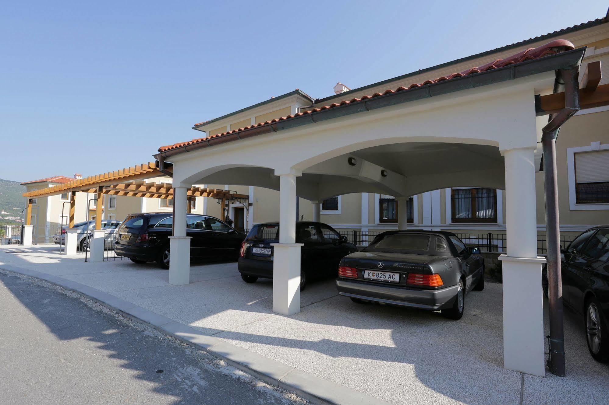 Apartments Poville Residence Povile Exterior foto